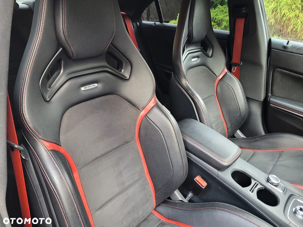 Mercedes-Benz CLA AMG 45 4Matic AMG Speedshift DCT 7G - 18