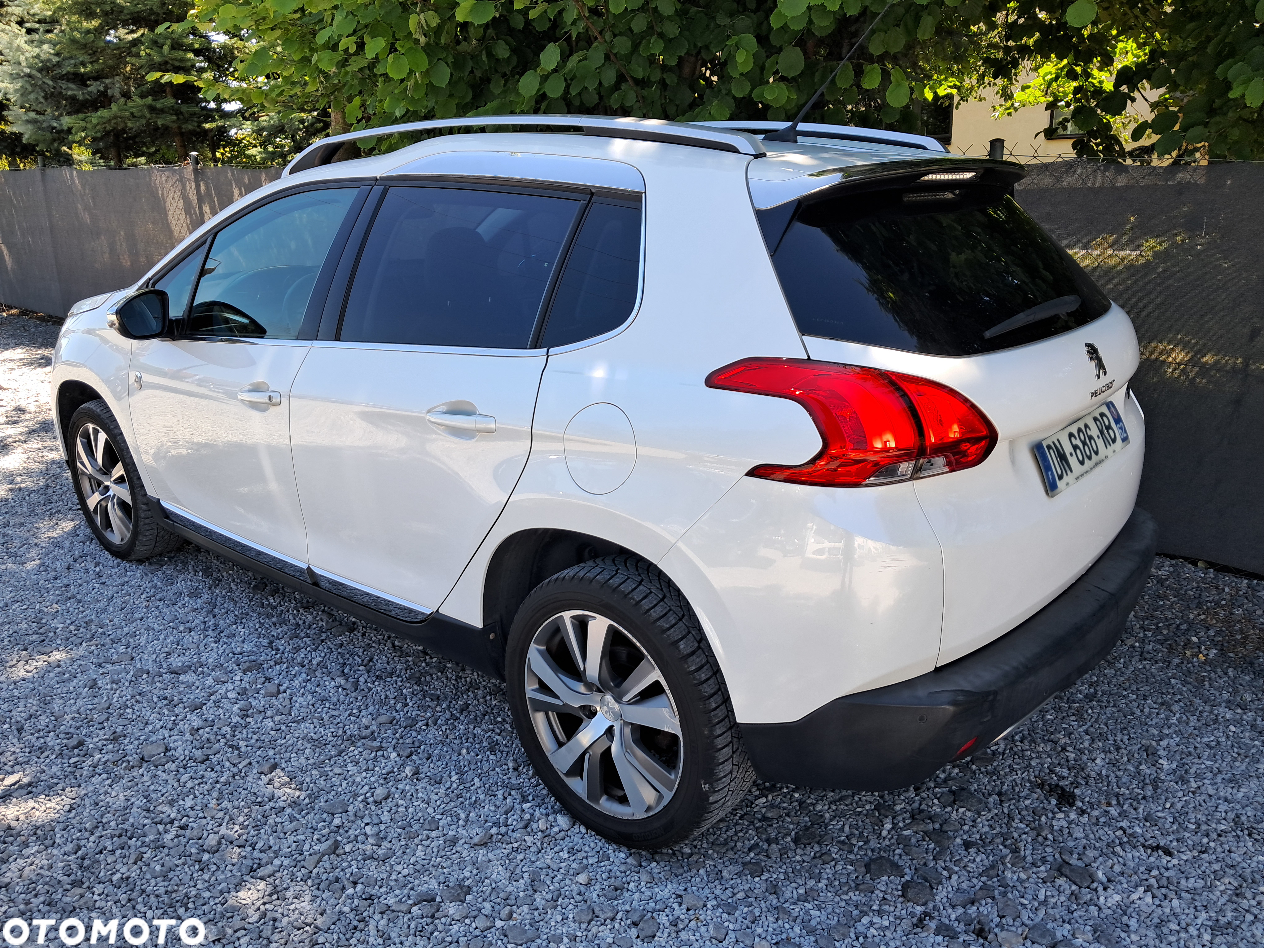 Peugeot 2008 - 6