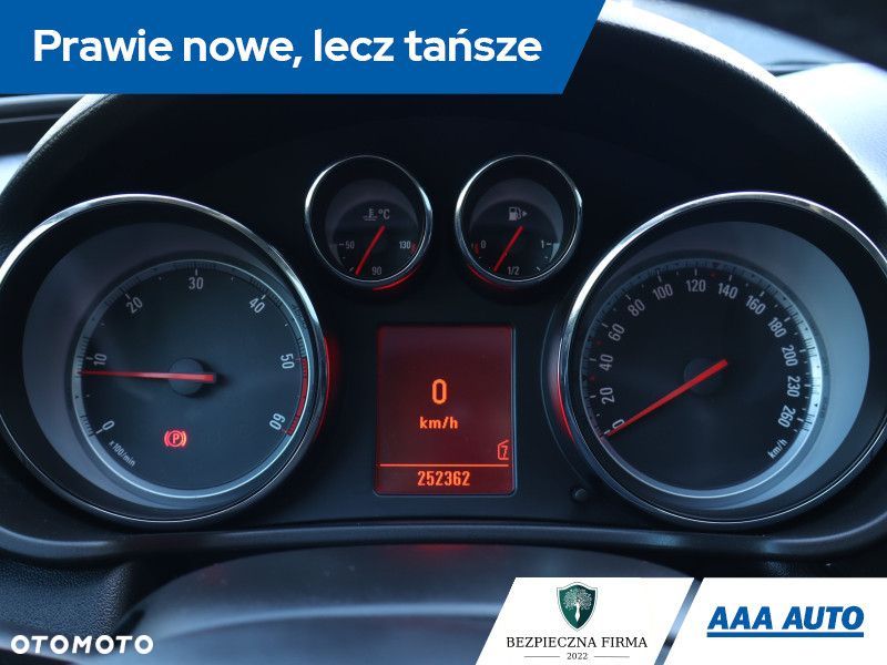 Opel Insignia - 13