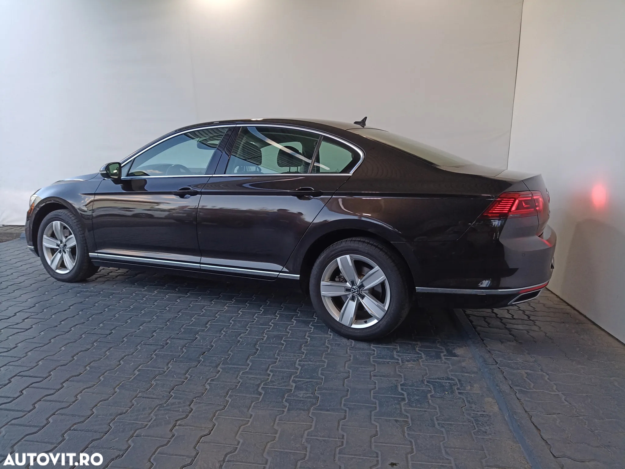 Volkswagen Passat 2.0 TDI DSG Highline - 3