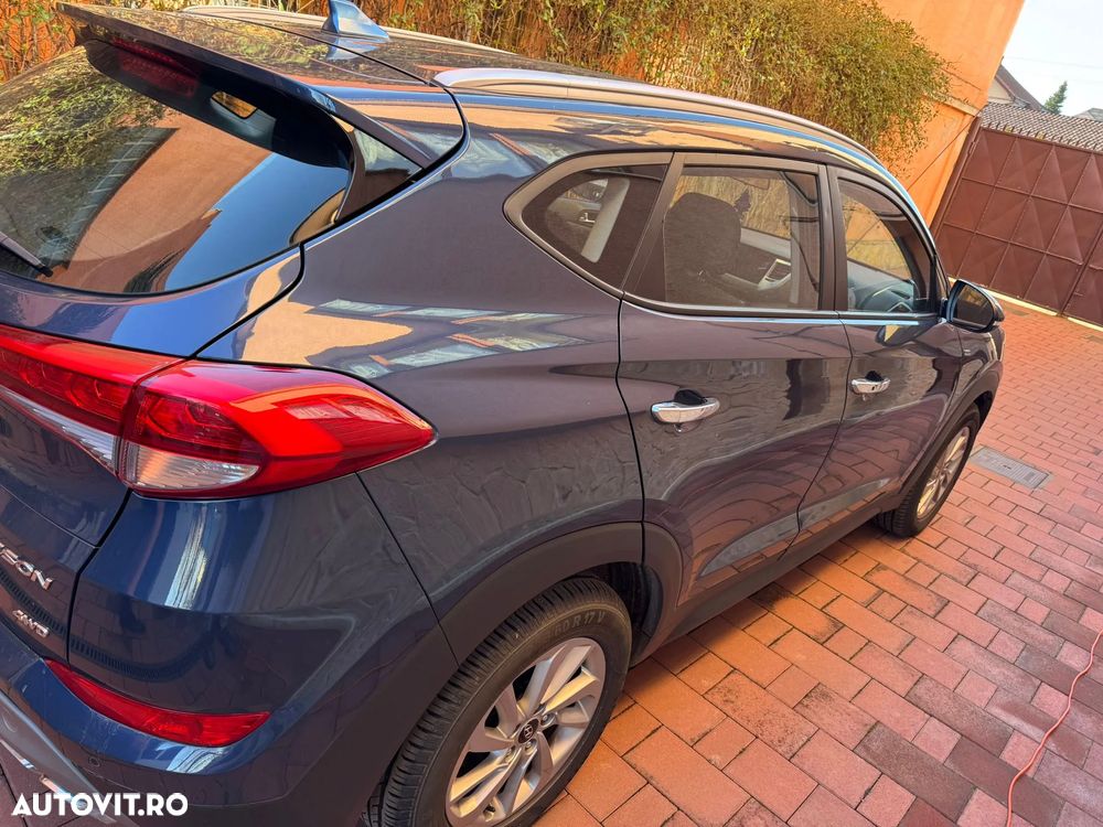 Hyundai Tucson 2.0 CRDI 4WD 6AT Style - 4