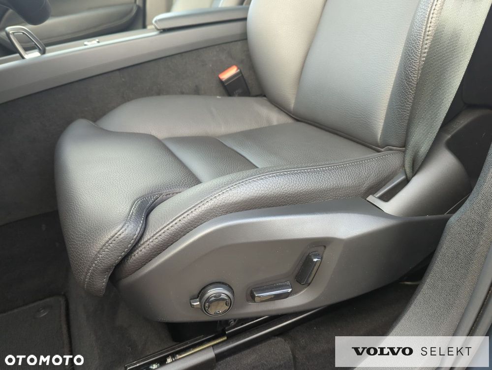 Volvo XC 60 - 22