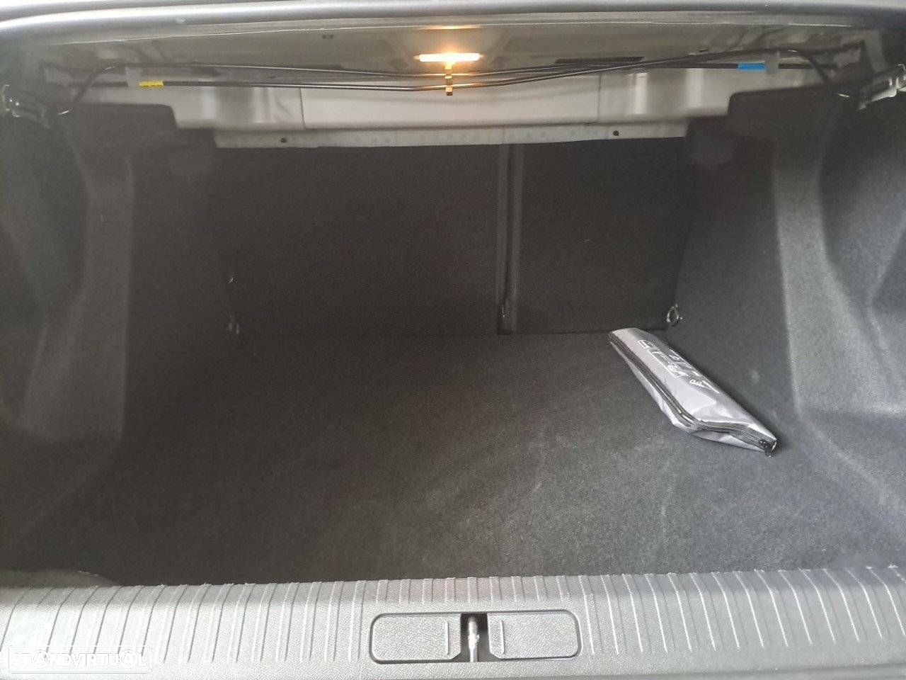 Citroën C4 X 1.2 PureTech Plus EAT8 - 6