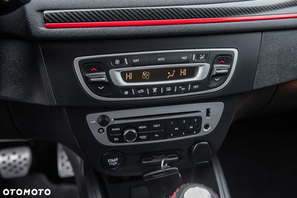 Renault Megane Grandtour BLUE dCi 115 GT LINE - 20