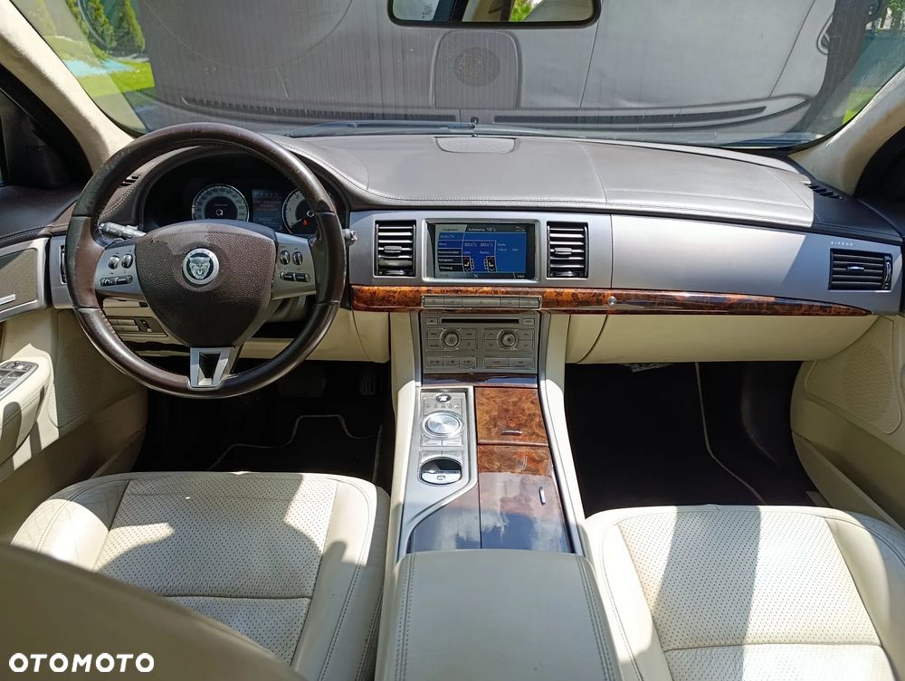 Jaguar XF 3.0 V6 D S Portfolio - 20