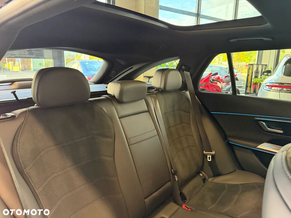 Mercedes-Benz Klasa E 200 9G-TRONIC AMG Line NIGHT Edition - 19