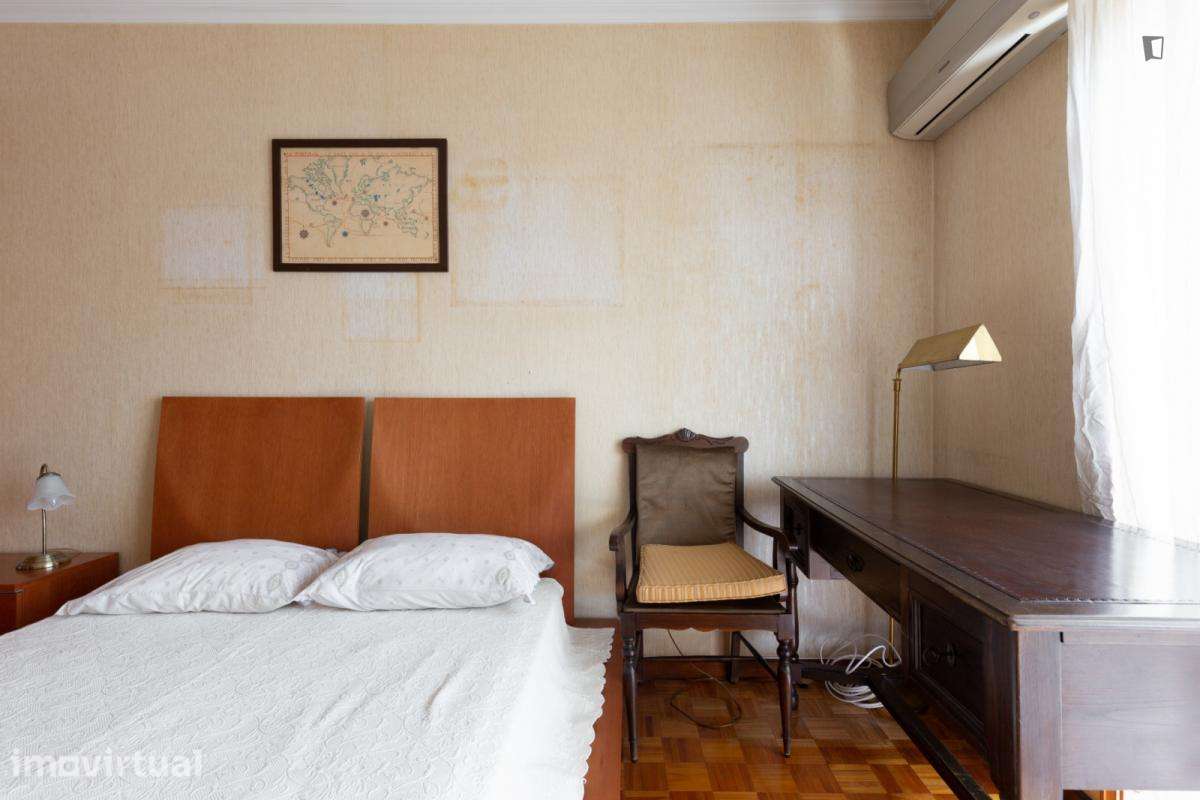 Quarto - localizado em Rio Tinto Porto - Grande imagem: 4/18