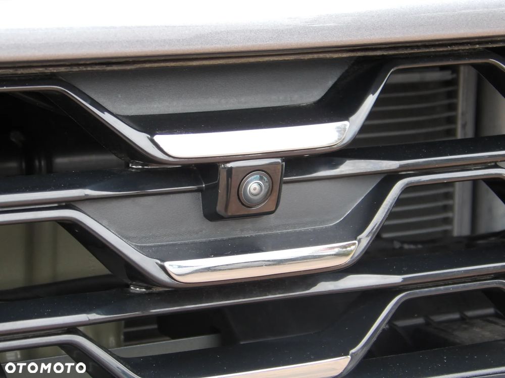 MG ZS 1.5 HEV+ Exclusive - 11