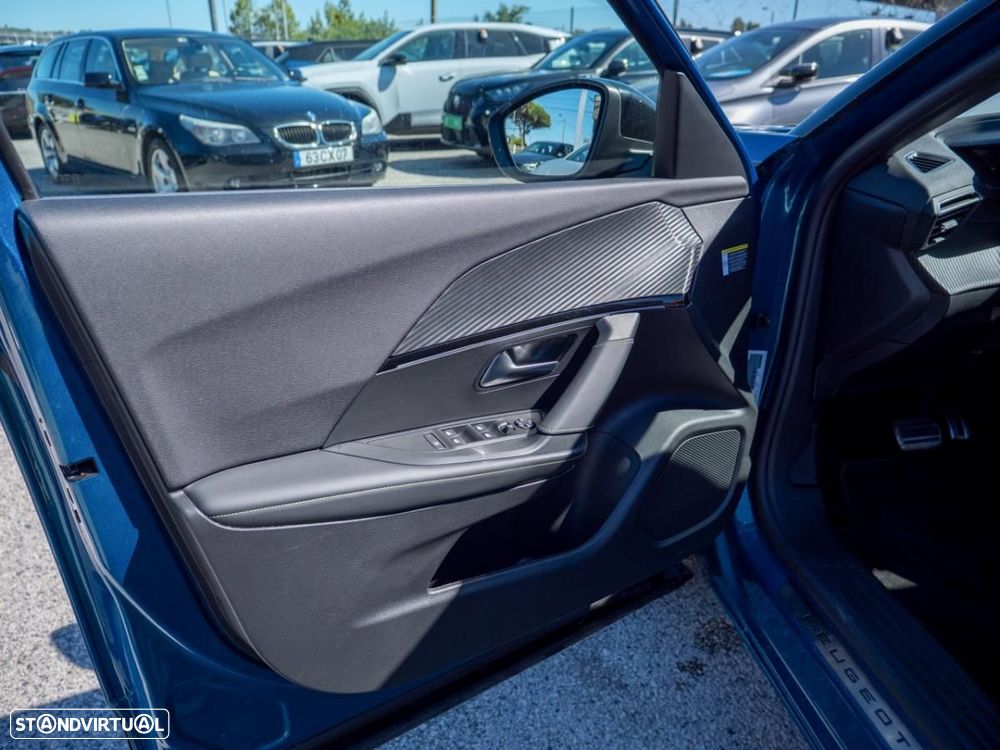 Peugeot e-2008 54 kWh GT - 22