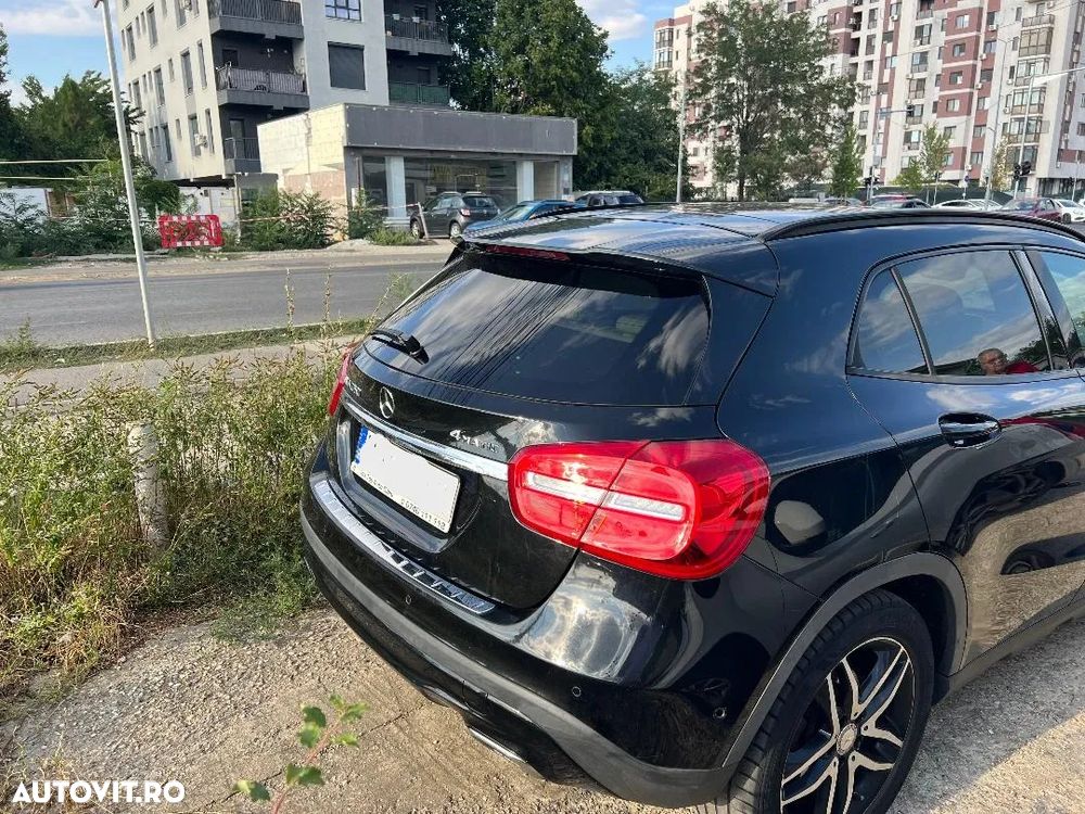 Mercedes-Benz GLA 250 4MATIC Aut. - 3