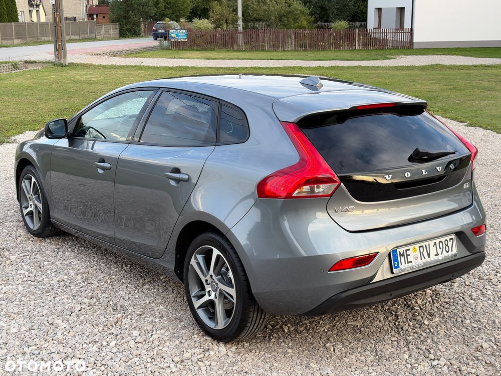 Volvo V40 D2 Momentum - 17