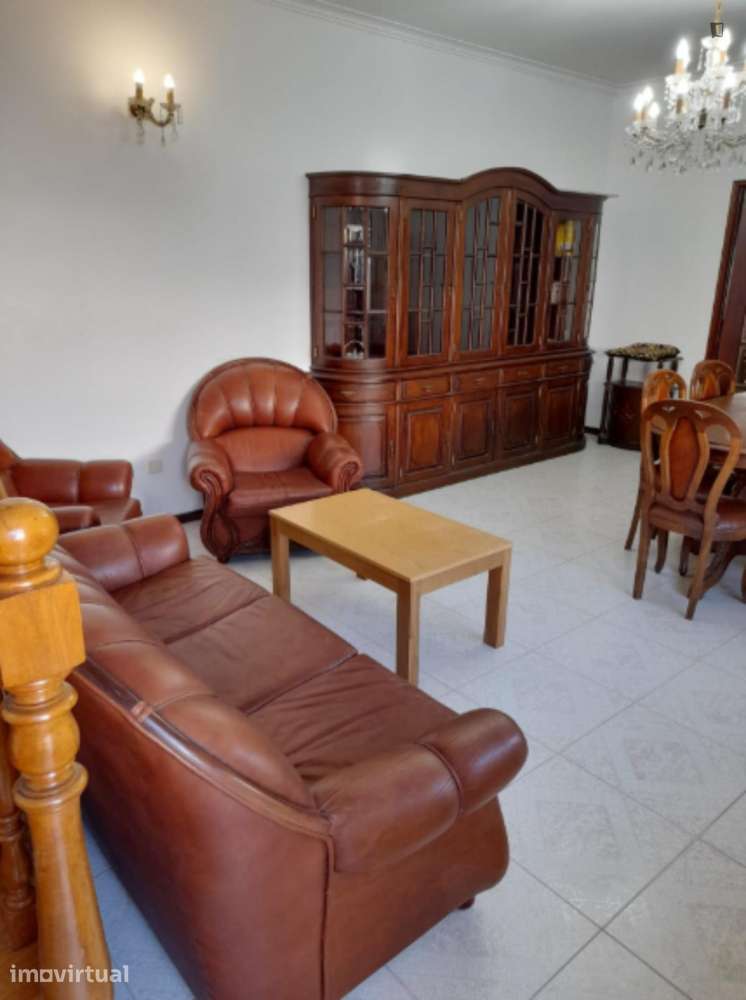 Quarto - localizado em Pedrouços Porto - Grande imagem: 5/10