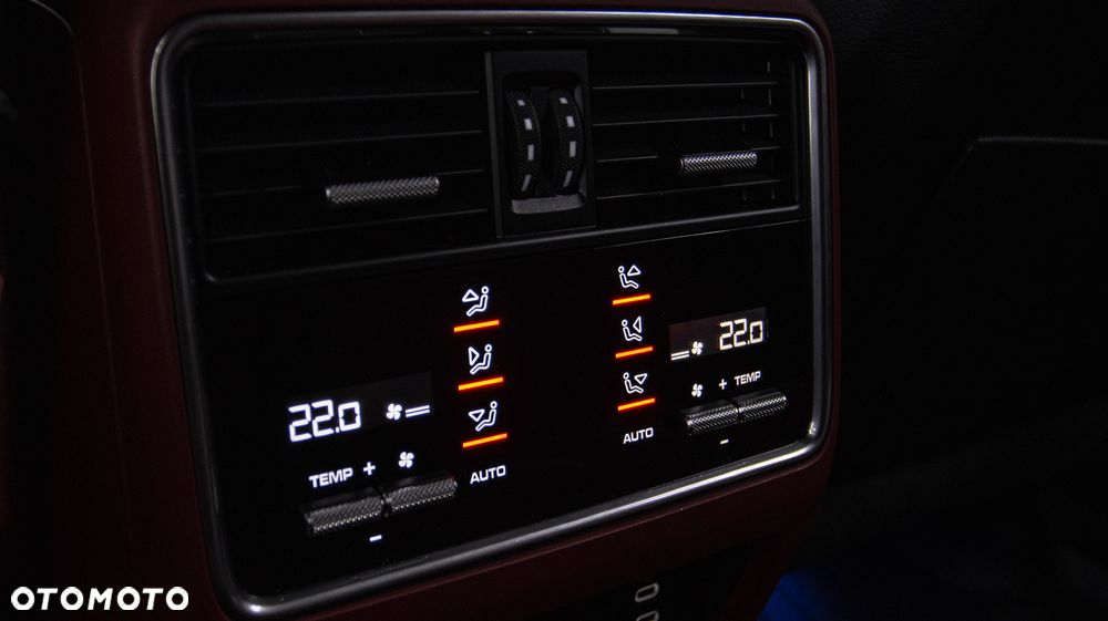 Porsche Cayenne Platinum Edition - 39