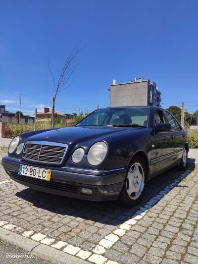 Mercedes-Benz E 230 Elegance - 1