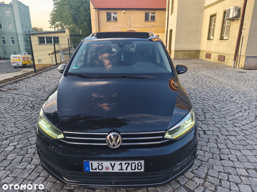 Volkswagen Touran - 4