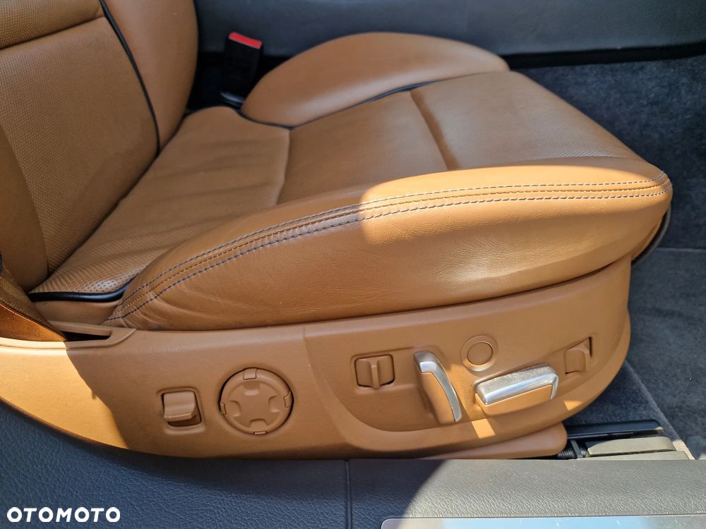 Audi A8 6.0 W12 L Quattro - 38
