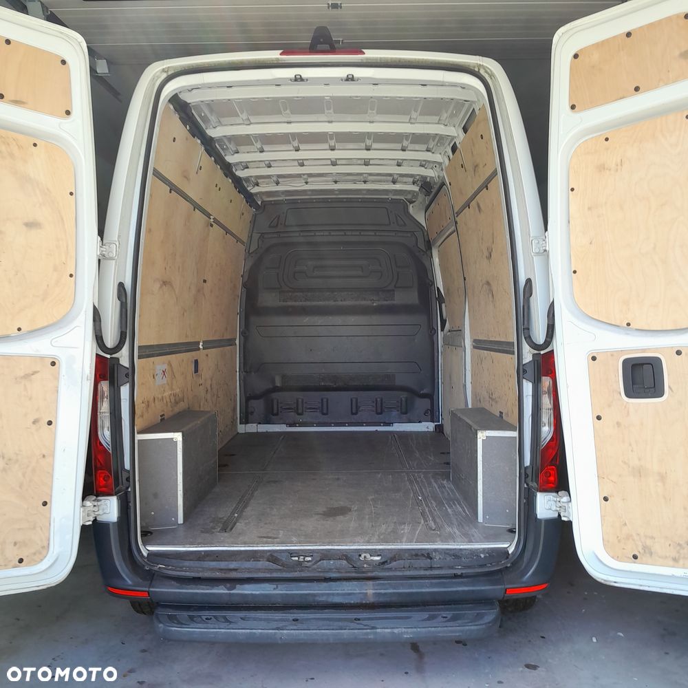 Mercedes-Benz Sprinter - 17