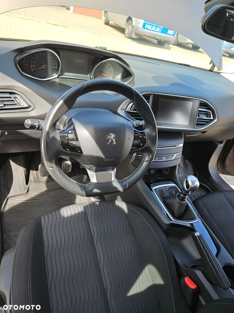 Peugeot 308 1.6 THP Active - 8