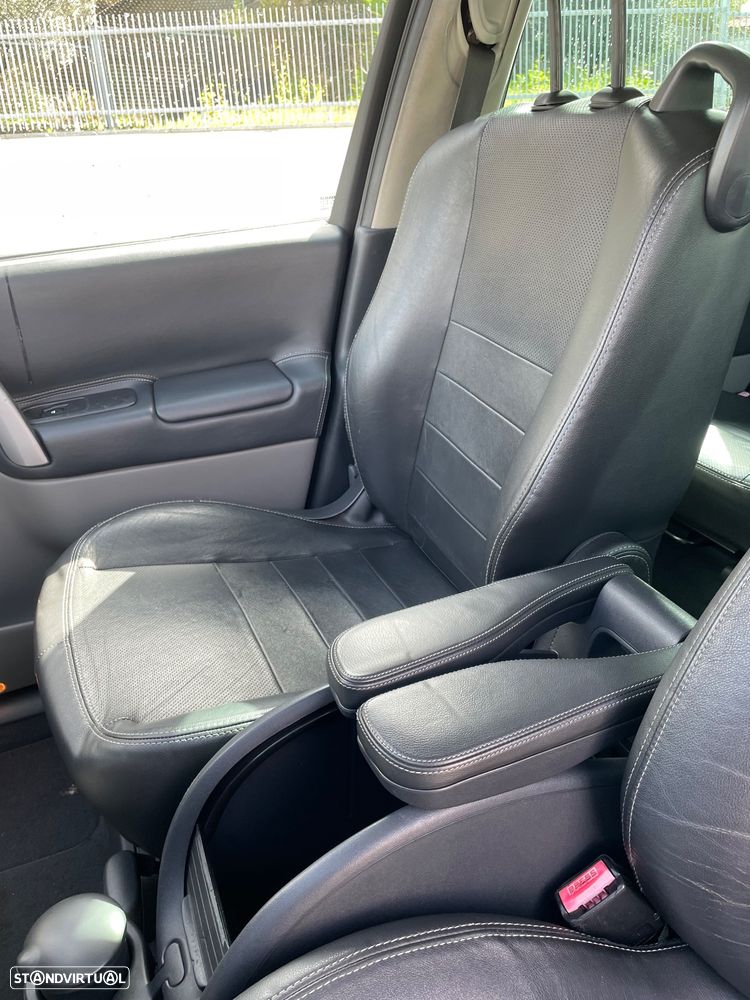 Renault Scénic 1.5 dCi Dynamique S - 15