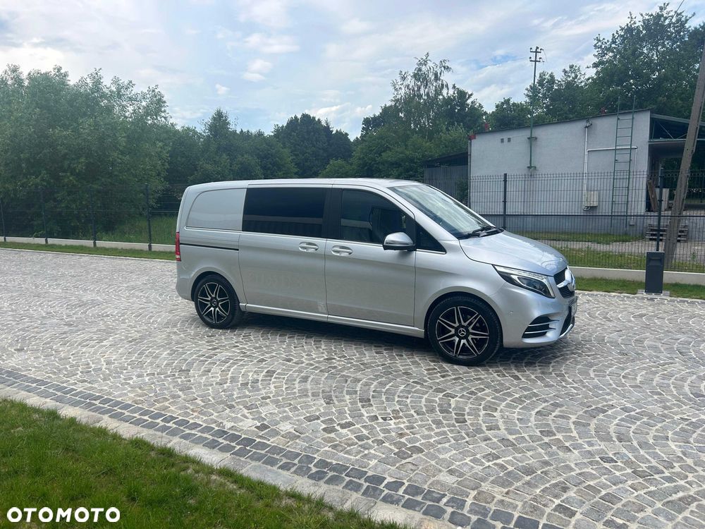 Mercedes-Benz Klasa V - 2