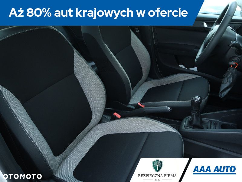 Skoda Fabia - 10
