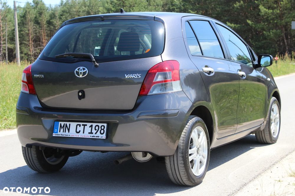Toyota Yaris 1.33 VVT-i Executive - 5