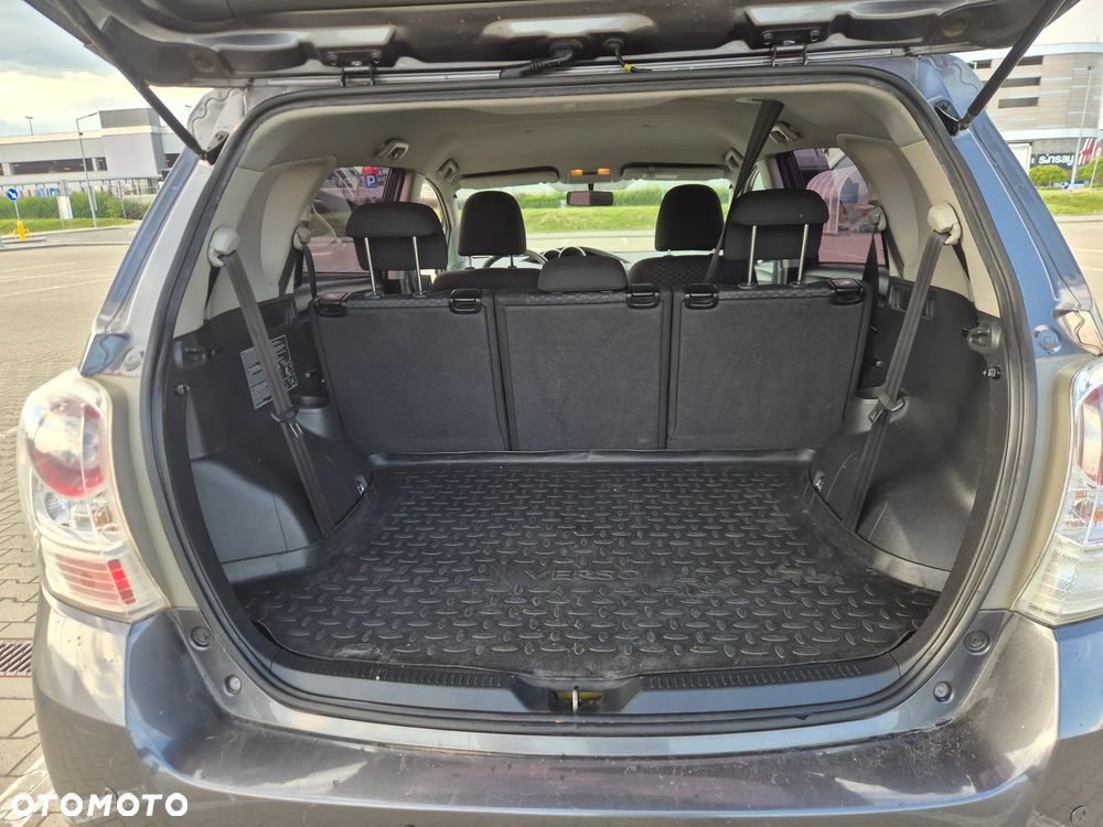 Toyota Verso 1.8 Sol 7os - 9