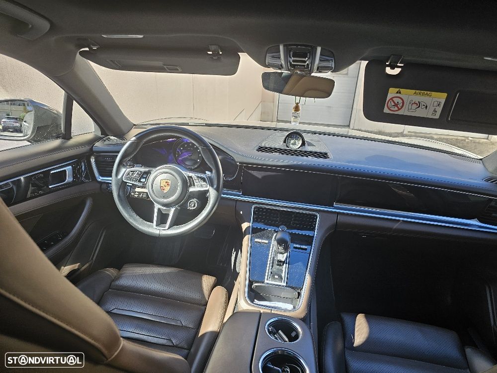 Porsche Panamera Sport Turismo 4 E-Hybrid Platinum Edition - 10