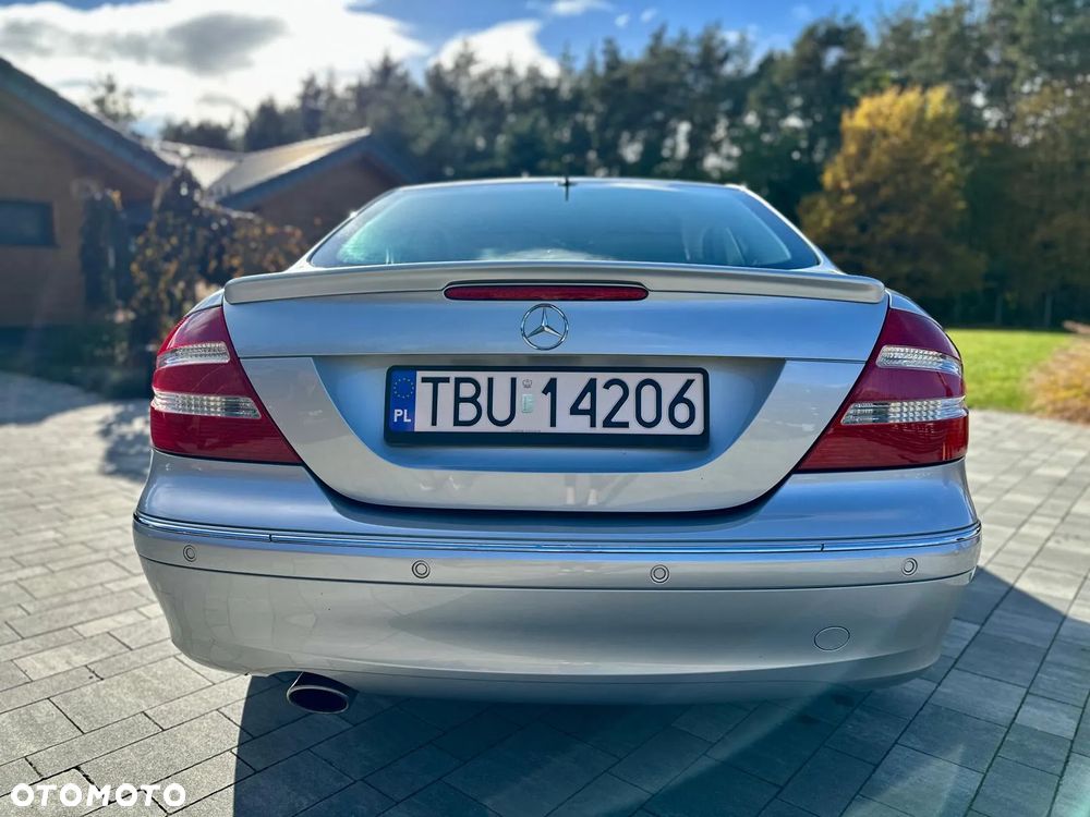 Mercedes-Benz CLK - 12