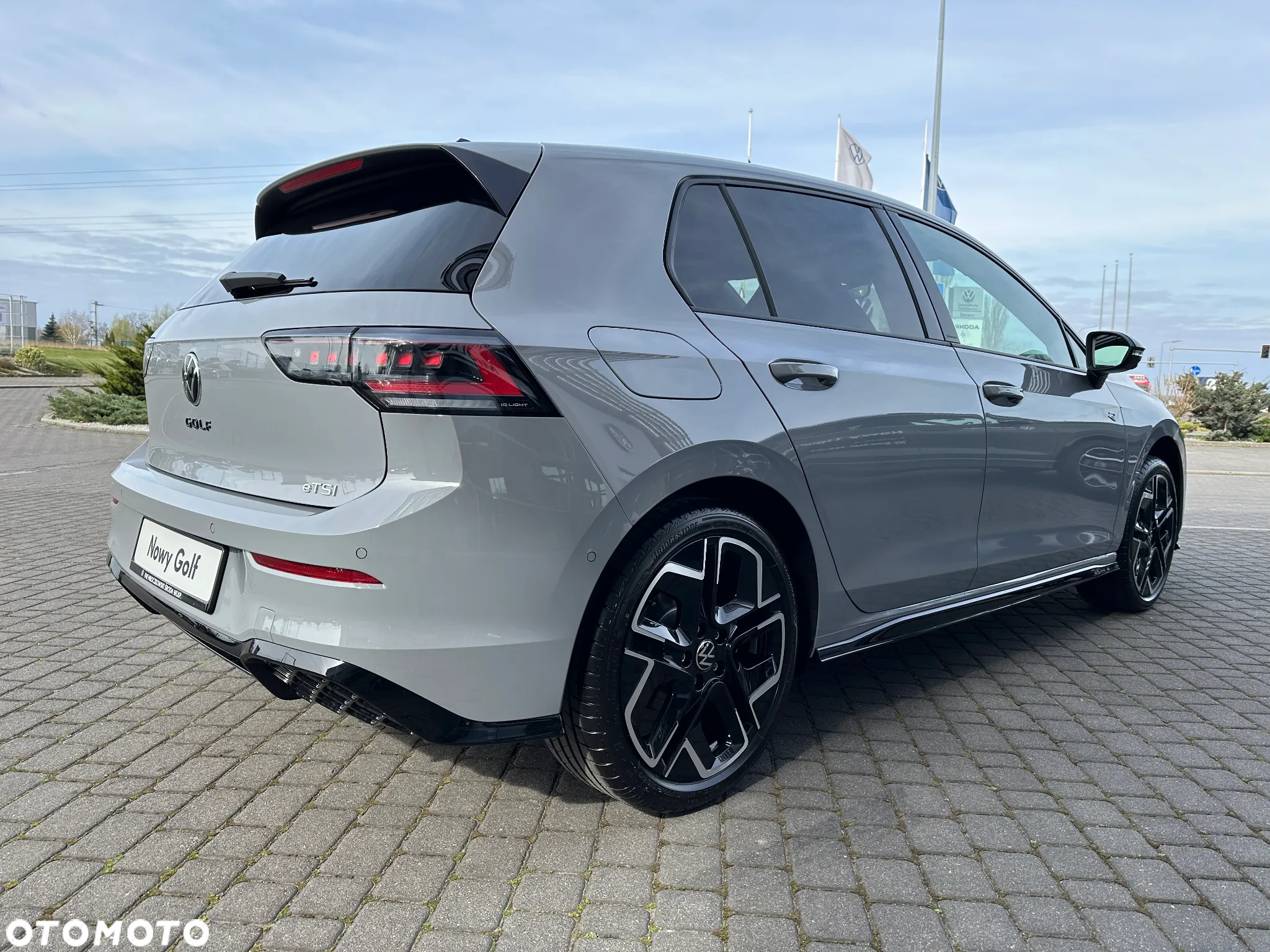 Volkswagen Golf - 11