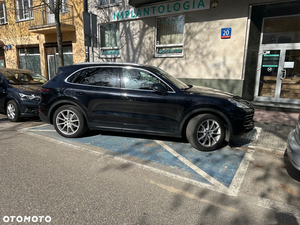 Porsche Cayenne Standard - 30