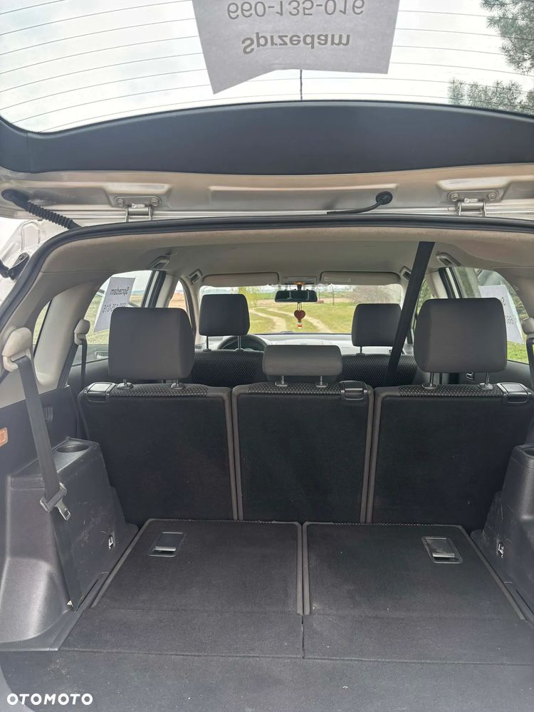 Toyota Corolla Verso 1.8 Sol 7os - 18