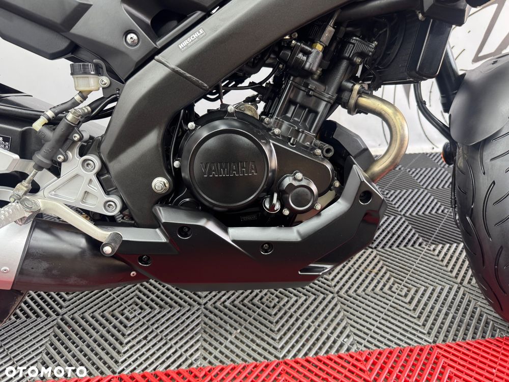 Yamaha MT - 33