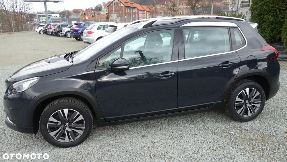 Peugeot 2008 1.2 Pure Tech Allure S&S - 4