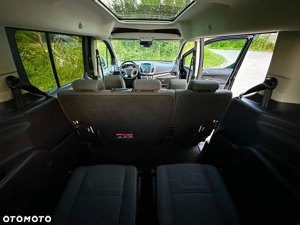 Ford Tourneo Connect Grand - 18
