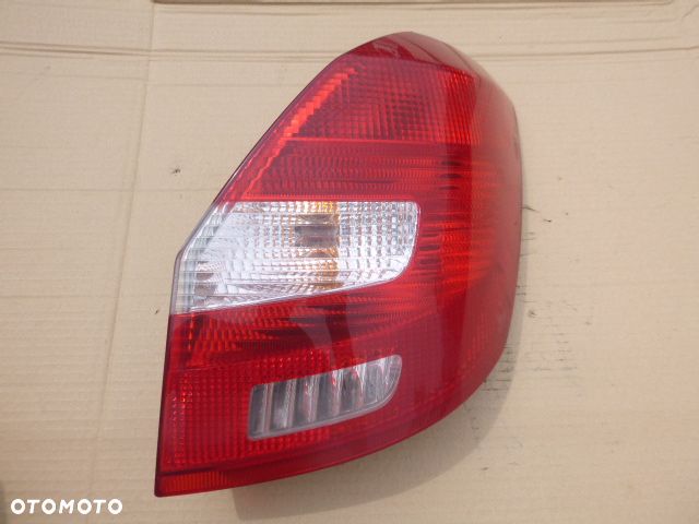 LAMPA PRAWY TYŁ PRAWA TYLNA SKODA FABIA II HB - 7