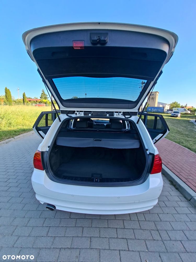 BMW Seria 3 318d M Sport EU6 - 14