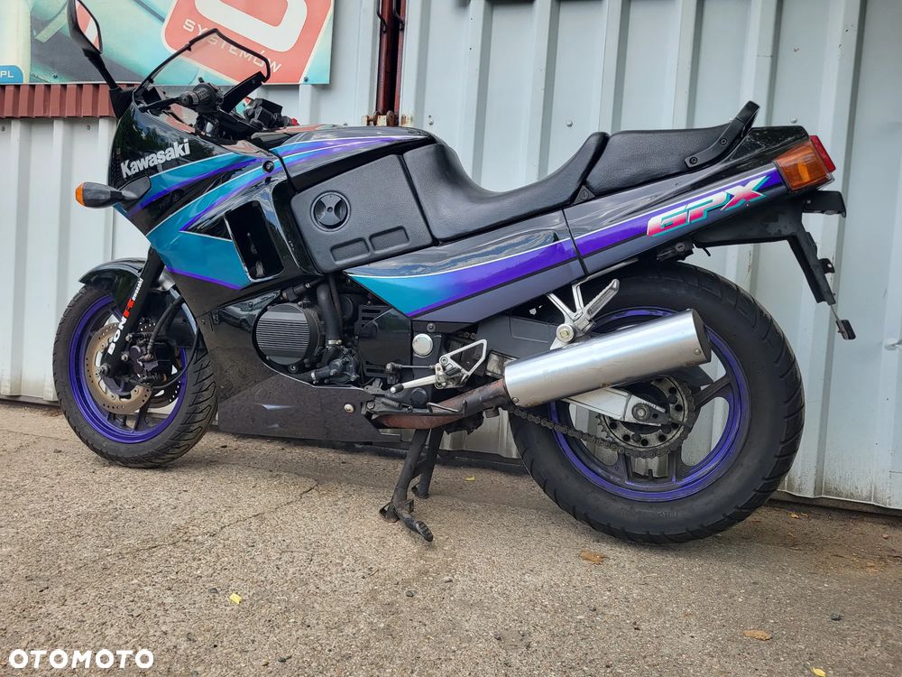 Kawasaki GPX - 9