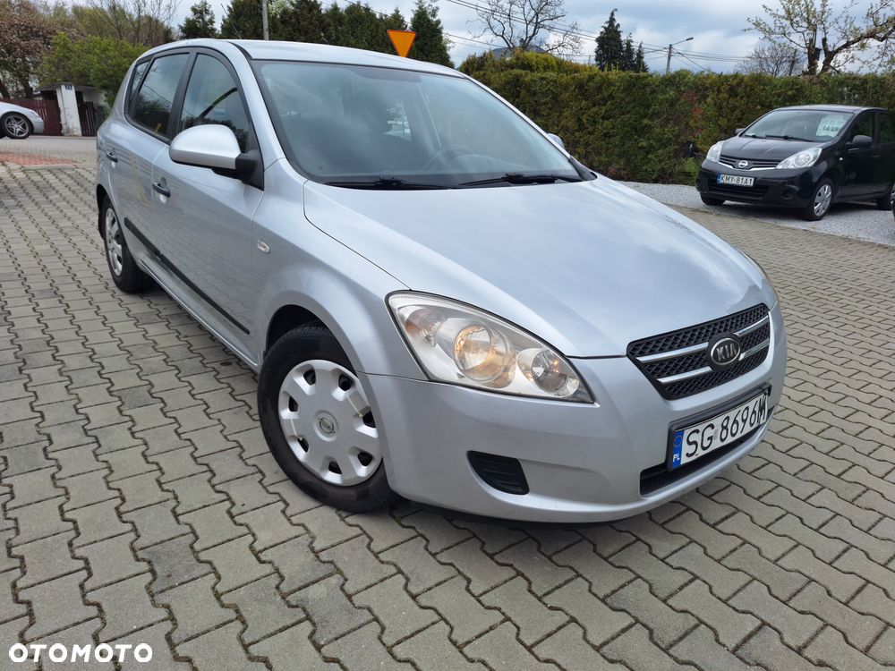 Kia Ceed - 23