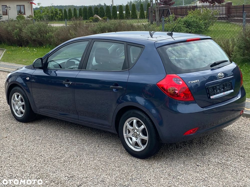 Kia Ceed 1.4 CVVT Attract - 12