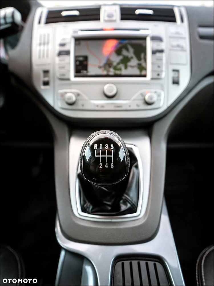 Ford Kuga - 25