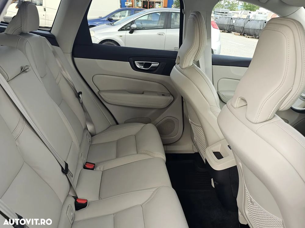 VOLVO XC60 2024 — imagine 19