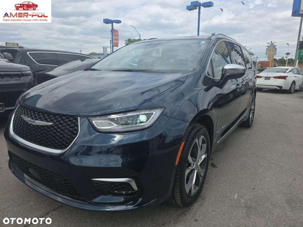 Chrysler Pacifica - 1