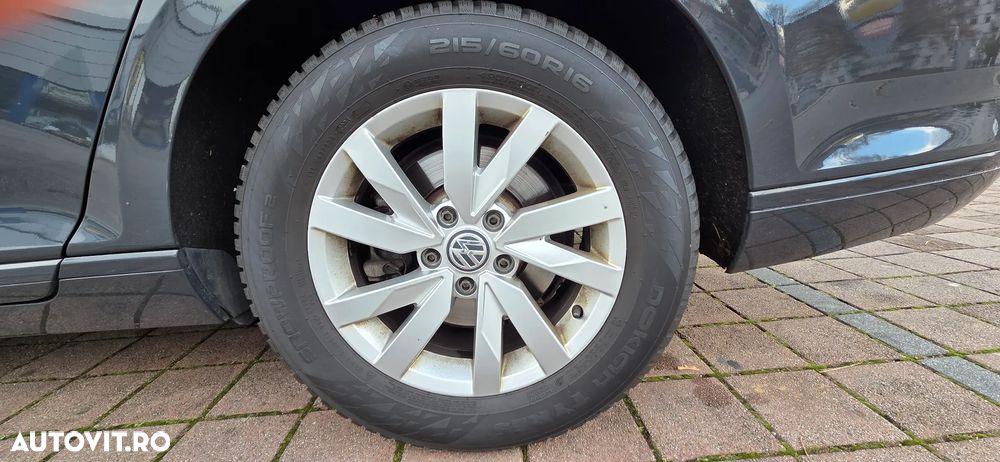 Volkswagen Passat - 20