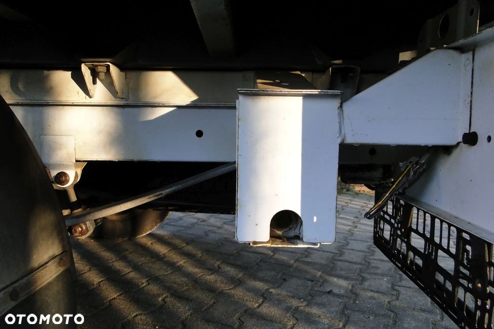 Mercedes-Benz Sprinter - 23