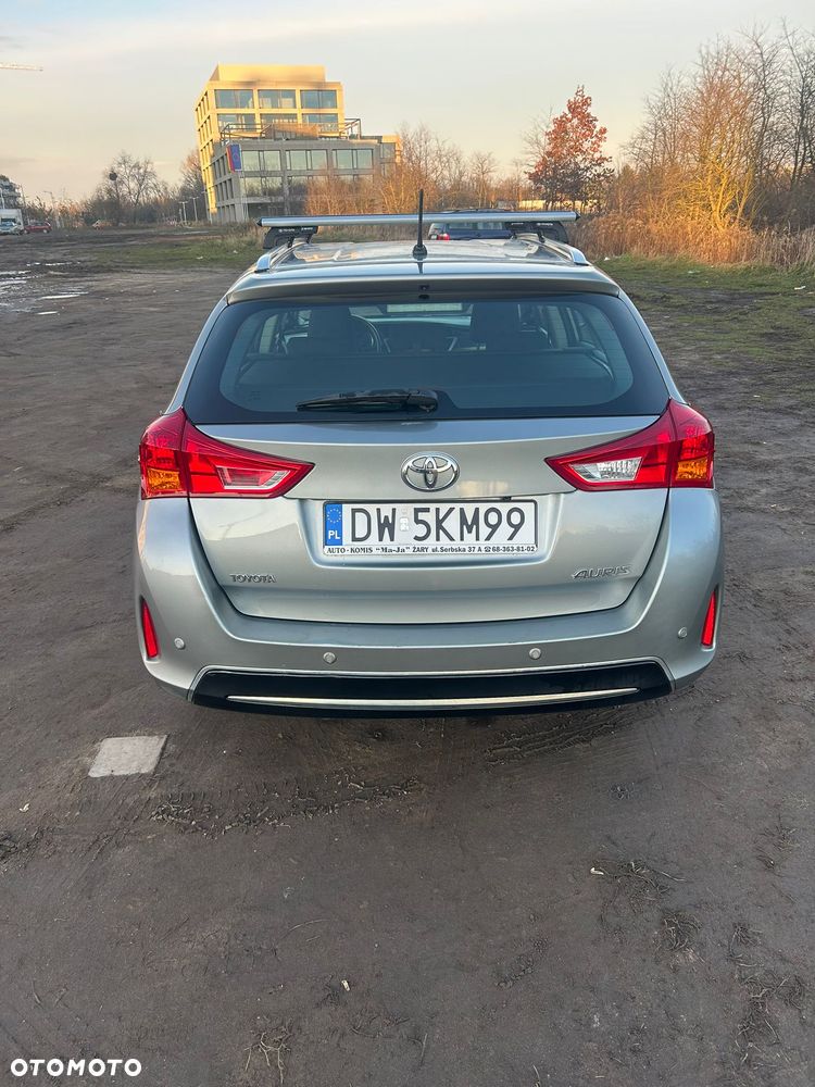Toyota Auris 1.6 Executive - 2