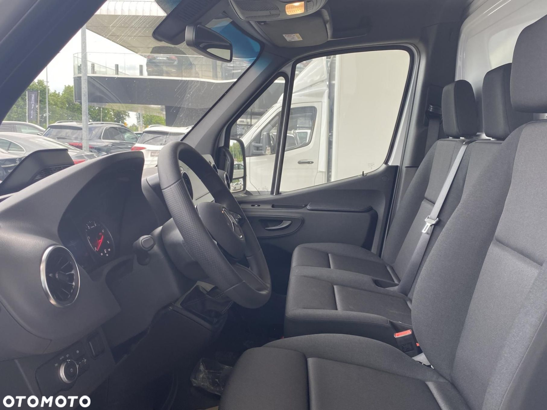 Mercedes-Benz Sprinter - 8