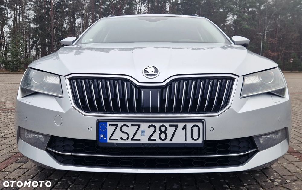 Skoda Superb 2.0 TDI Ambition DSG - 8