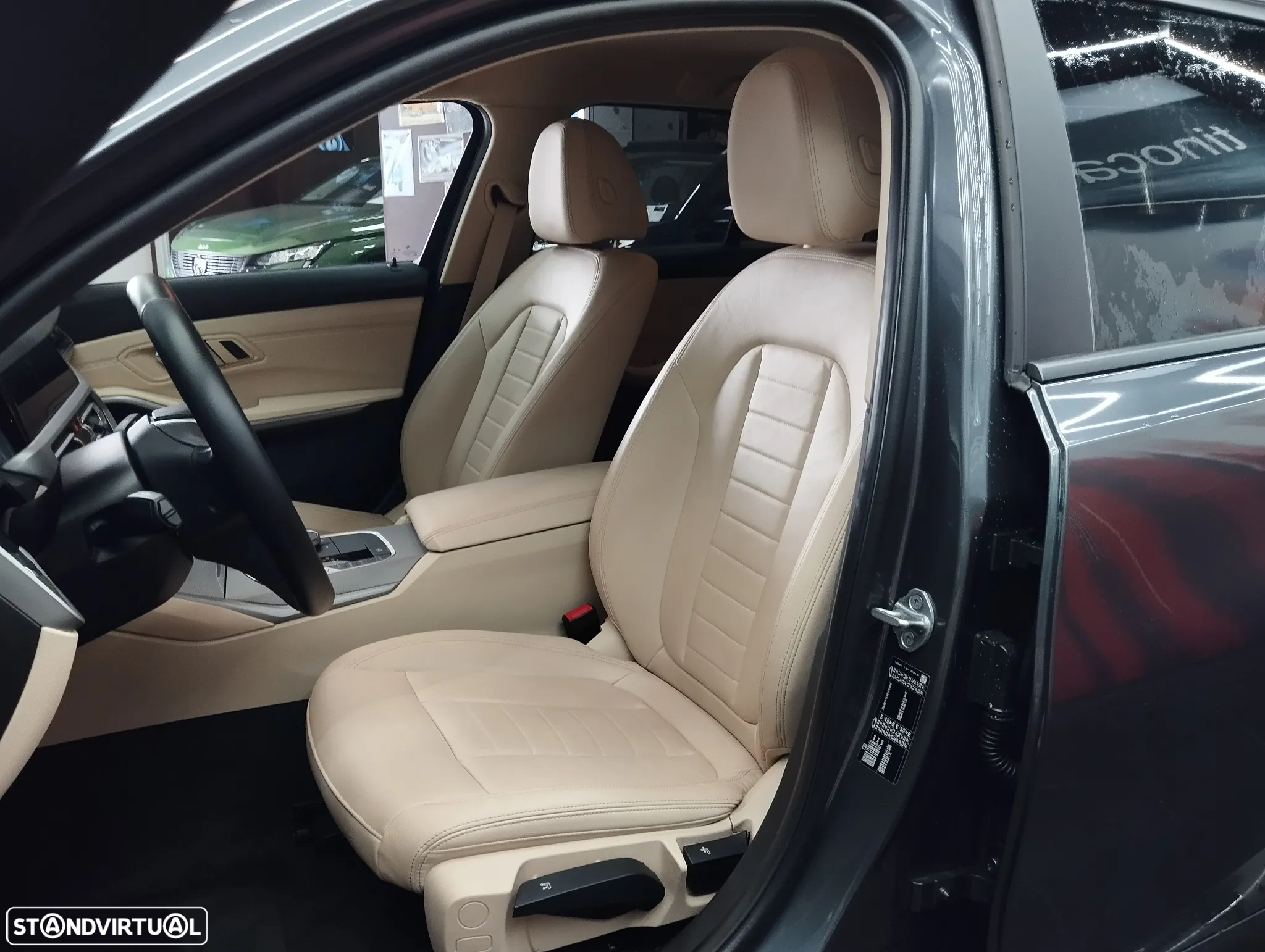 BMW 318 d Touring Auto - 23