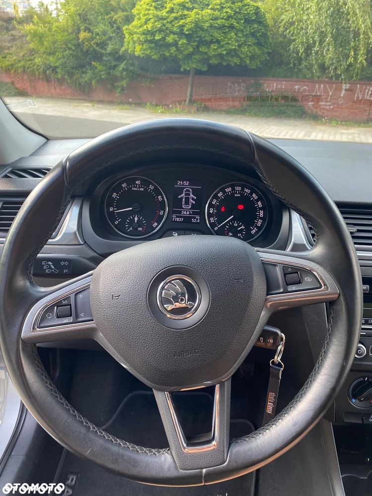 Skoda RAPID 1.2 TSI Active - 25